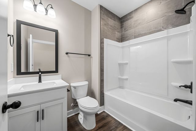 305 Wayne Hall Rd, Clarksville, TN 37040