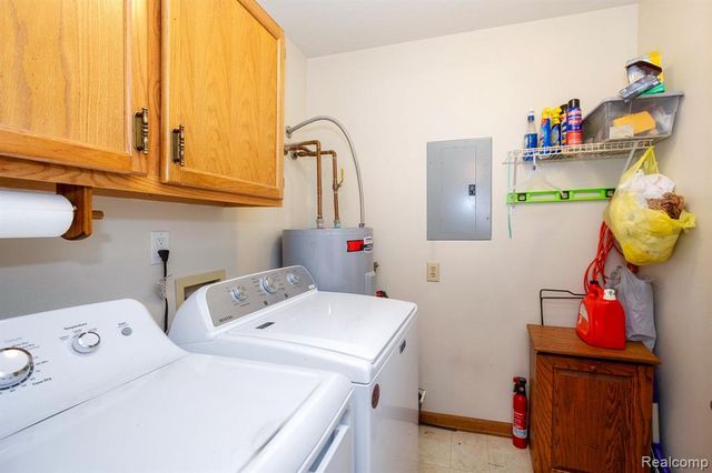 1325 Harbour Boulevard 84, Trenton, MI 48183