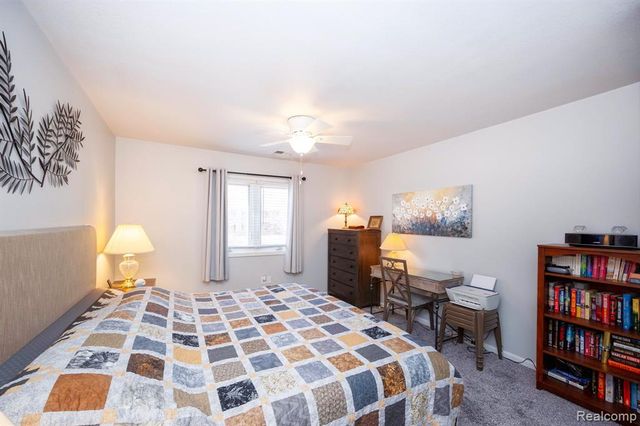 1325 Harbour Boulevard 84, Trenton, MI 48183