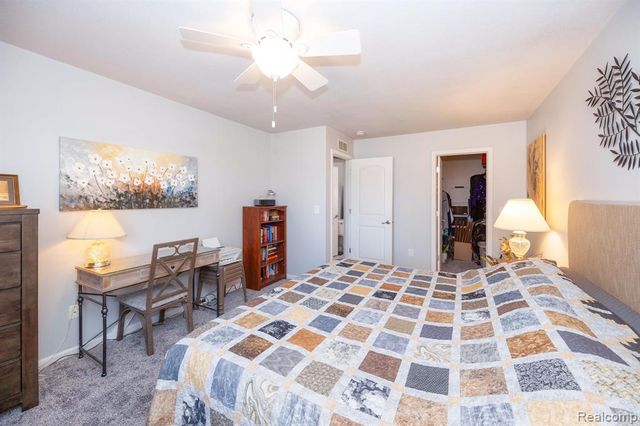 1325 Harbour Boulevard 84, Trenton, MI 48183