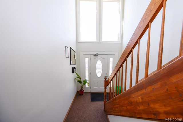 1325 Harbour Boulevard 84, Trenton, MI 48183