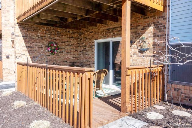 1325 Harbour Boulevard 84, Trenton, MI 48183