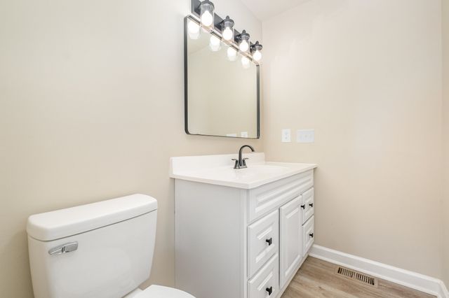 114 Creekside Ln, Chapel Hill, TN 37034