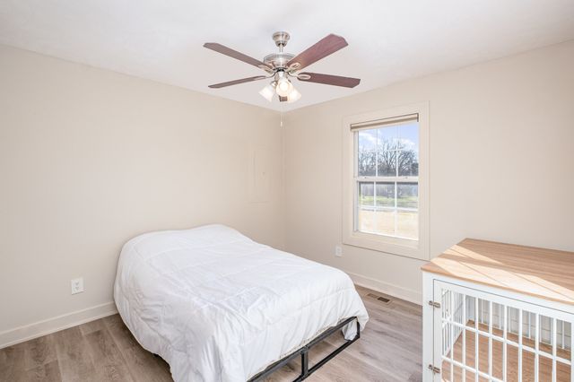 114 Creekside Ln, Chapel Hill, TN 37034