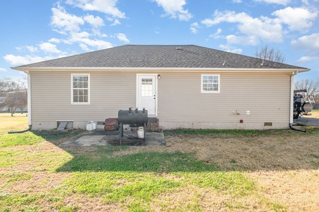 114 Creekside Ln, Chapel Hill, TN 37034