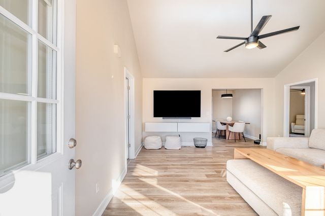 114 Creekside Ln, Chapel Hill, TN 37034