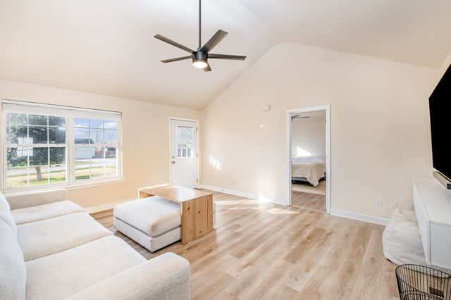 114 Creekside Ln, Chapel Hill, TN 37034