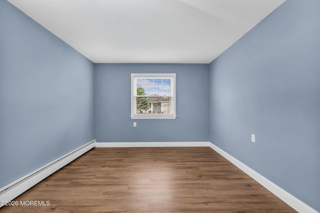 33 Pirogue Street, Toms River, NJ 08757