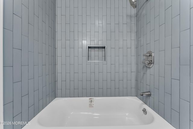 33 Pirogue Street, Toms River, NJ 08757