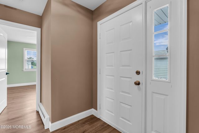33 Pirogue Street, Toms River, NJ 08757