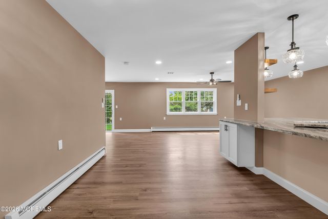 33 Pirogue Street, Toms River, NJ 08757