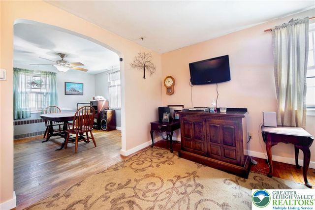 17 North 12th Street, Catasauqua Boro, PA 18032
