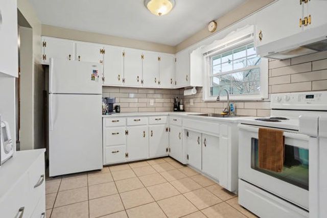 106 W Elizabeth St, Neshannock Twp, PA 16105