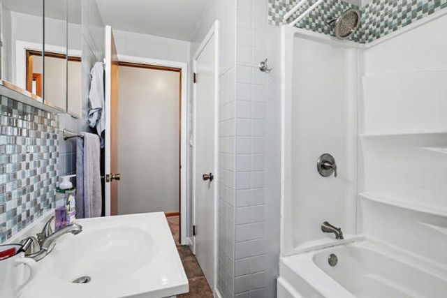 106 W Elizabeth St, Neshannock Twp, PA 16105