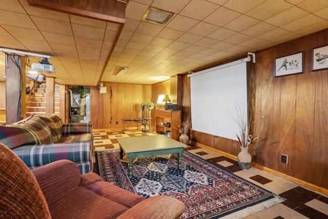 106 W Elizabeth St, Neshannock Twp, PA 16105