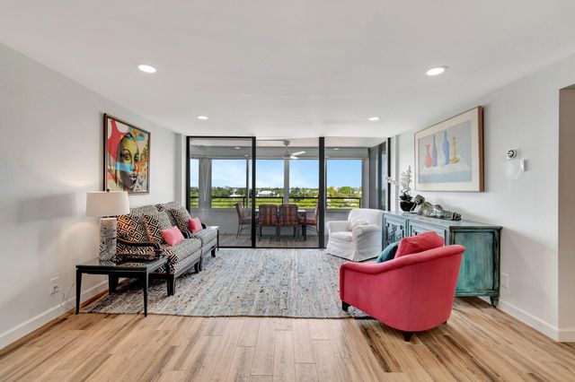 3589 S Ocean Boulevard 512, South Palm Beach, FL 33480