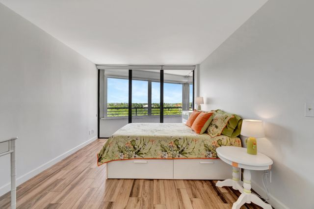 3589 S Ocean Boulevard 512, South Palm Beach, FL 33480