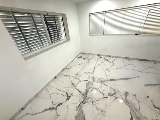 2685 SE 5th St, Pompano Beach, FL 33062