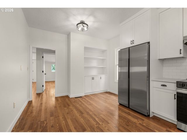 6911 Se CORA St, Portland, OR 97206