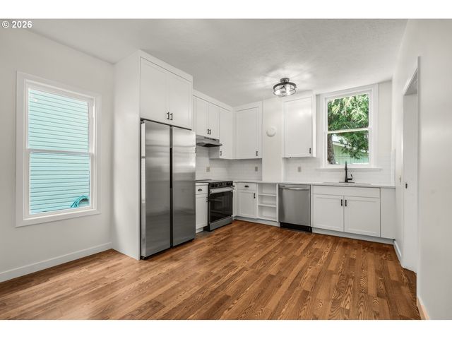 6911 Se CORA St, Portland, OR 97206