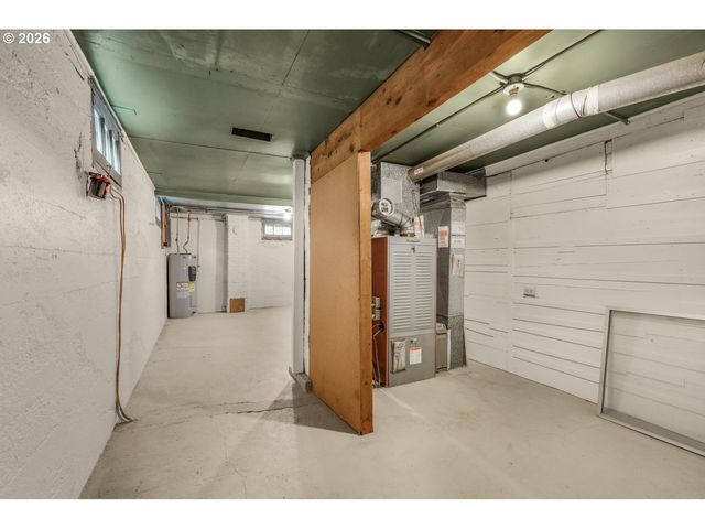 6911 Se CORA St, Portland, OR 97206