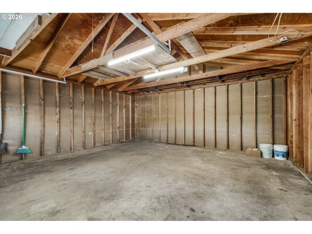 6911 Se CORA St, Portland, OR 97206