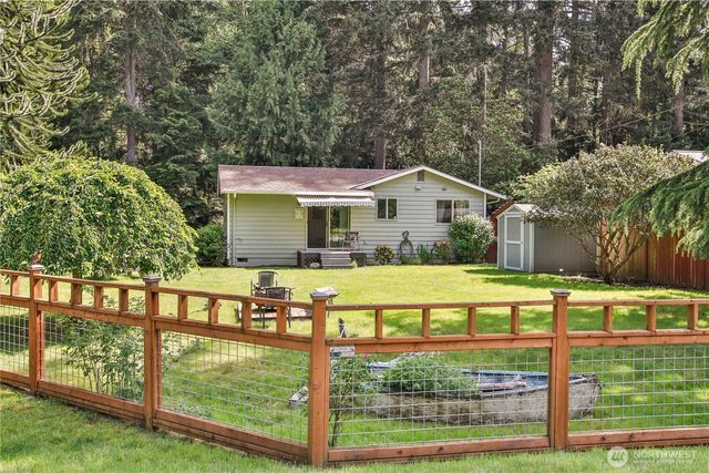 6311 Pineridge Lane, Clinton, WA 98236