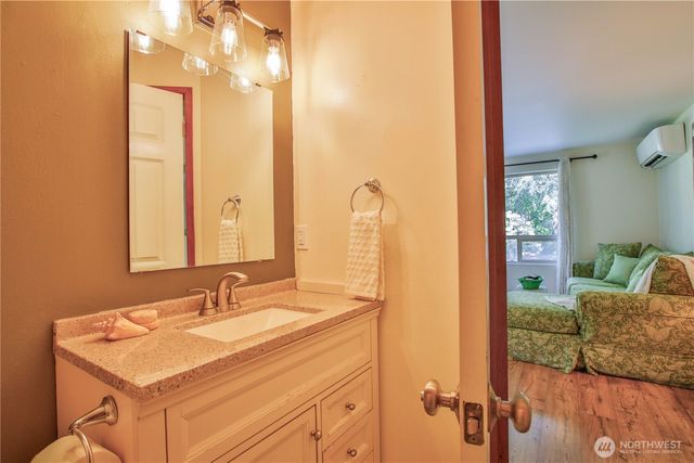 6311 Pineridge Lane, Clinton, WA 98236