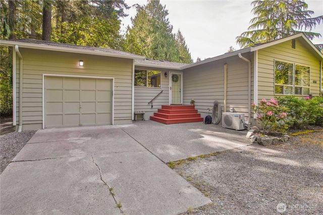 6311 Pineridge Lane, Clinton, WA 98236