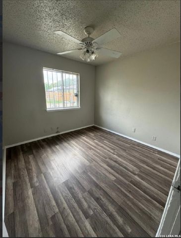 8013 Chipping, San Antonio, TX 78239