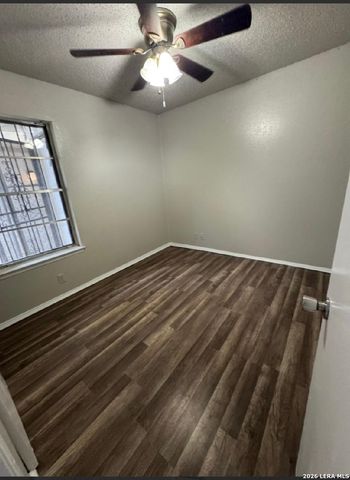 8013 Chipping, San Antonio, TX 78239