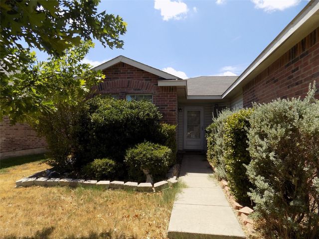 16905 Thorntree Court, Fort Worth, TX 76247