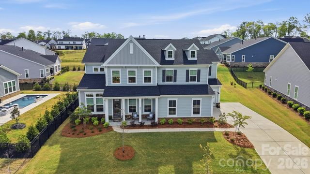 805 Lakeforest Drive, Belmont, NC 28012