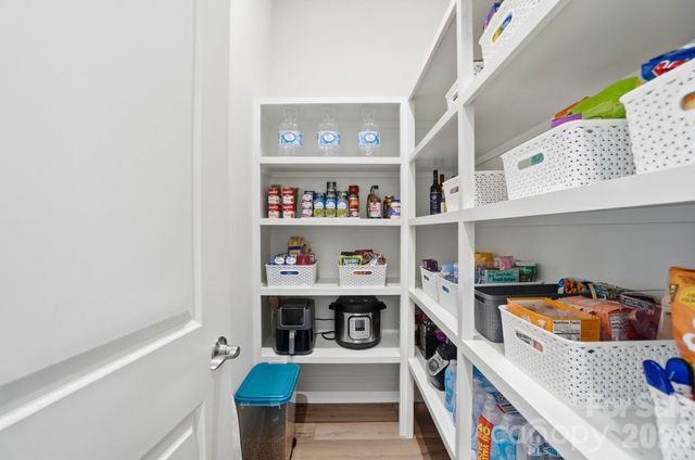 805 Lakeforest Drive, Belmont, NC 28012