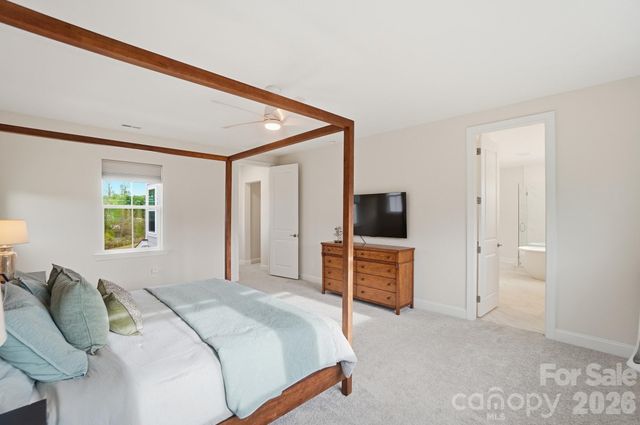 805 Lakeforest Drive, Belmont, NC 28012