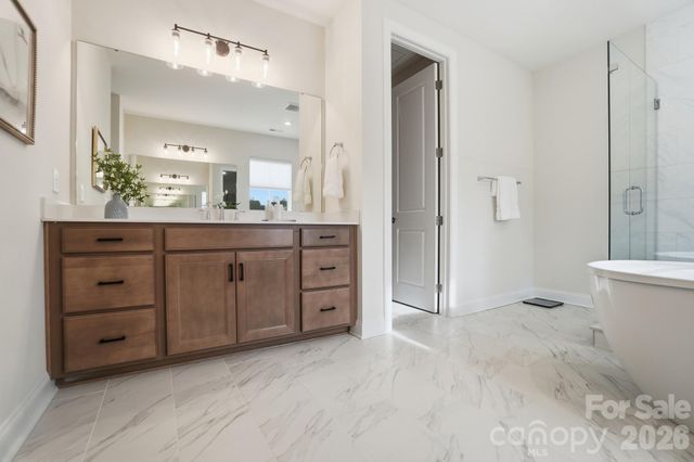 805 Lakeforest Drive, Belmont, NC 28012