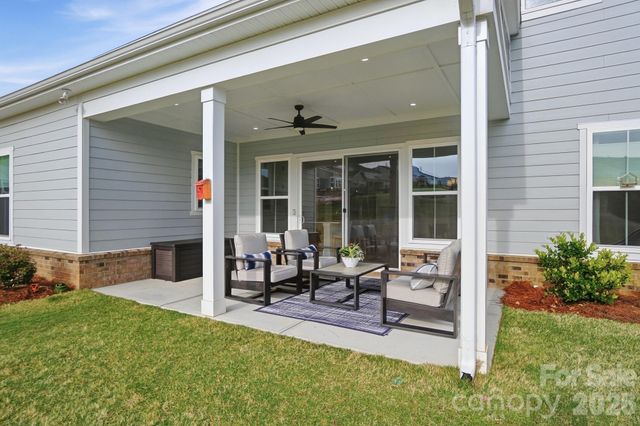 805 Lakeforest Drive, Belmont, NC 28012