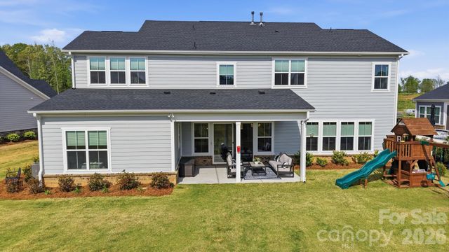 805 Lakeforest Drive, Belmont, NC 28012