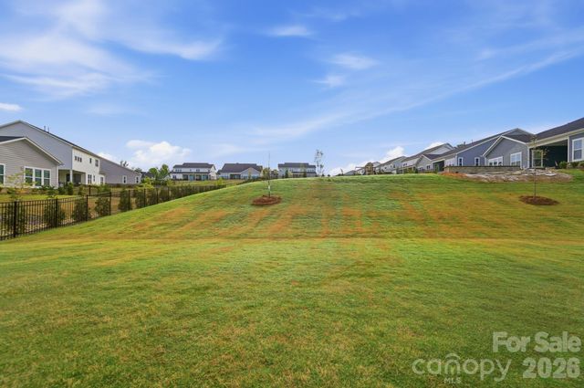 805 Lakeforest Drive, Belmont, NC 28012