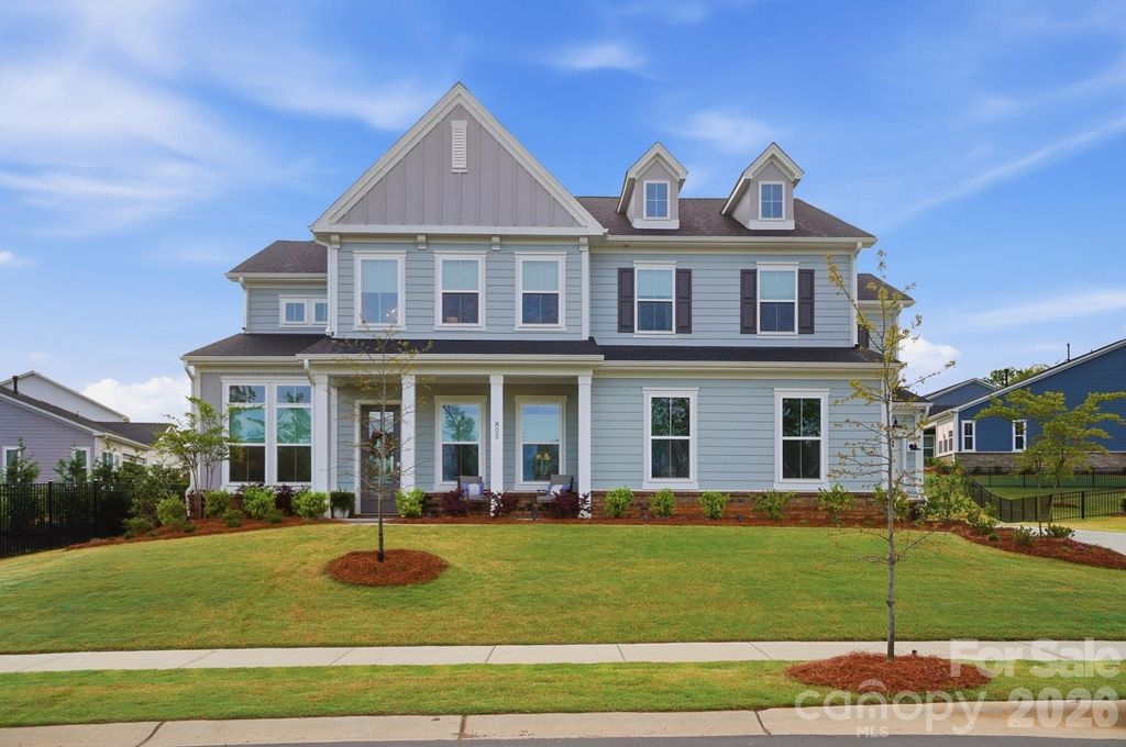 805 Lakeforest Drive, Belmont, NC 28012