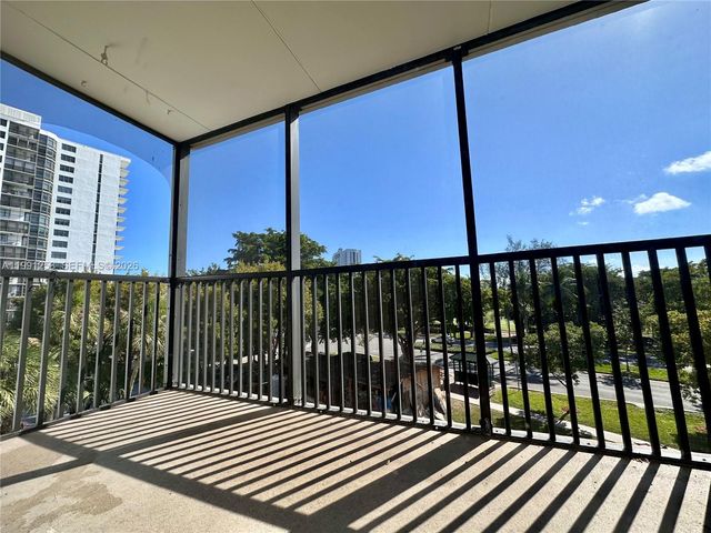 3301 N Country Club Dr 410, Aventura, FL 33180