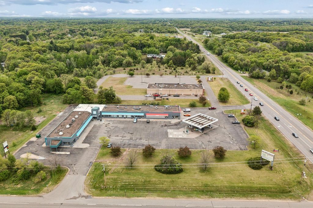 3166 Viking Boulevard NW, Oak Grove, MN 55011 — exterior
