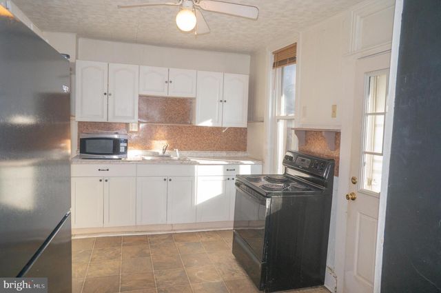 855 LANCASTER AVE, Columbia, PA 17512