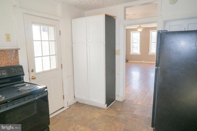 855 LANCASTER AVE, Columbia, PA 17512