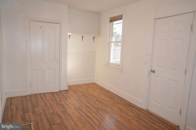 855 LANCASTER AVE, Columbia, PA 17512