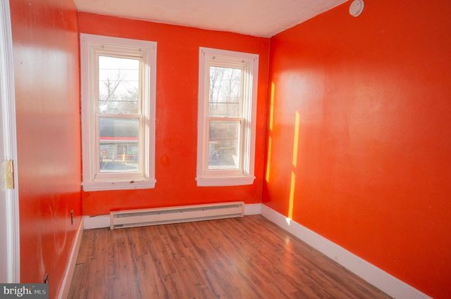 855 LANCASTER AVE, Columbia, PA 17512