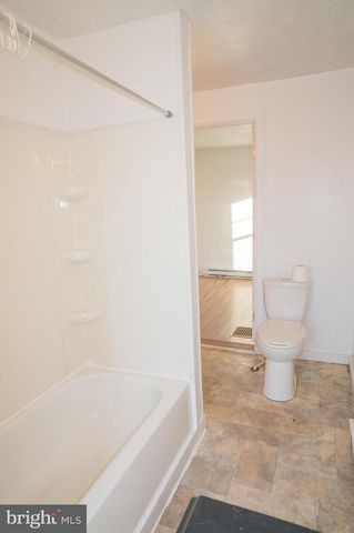 855 LANCASTER AVE, Columbia, PA 17512