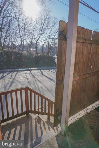 855 LANCASTER AVE, Columbia, PA 17512