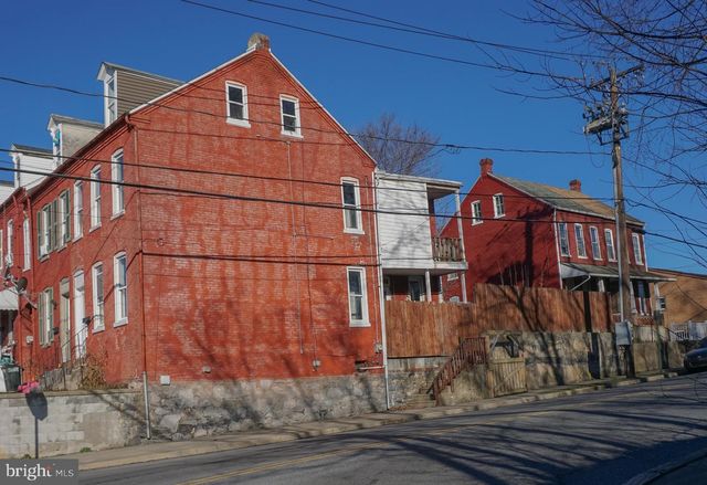 855 LANCASTER AVE, Columbia, PA 17512