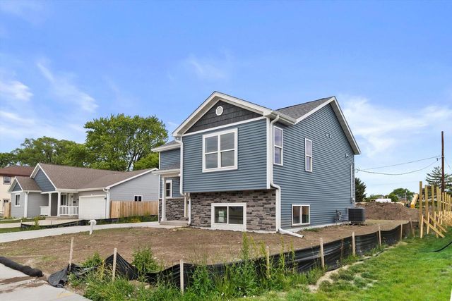 4921 38th AVENUE, Kenosha, WI 53144